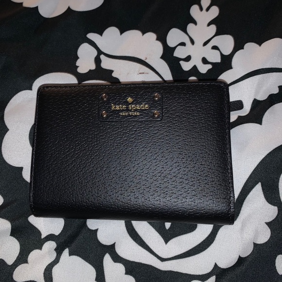 kate spade Handbags - kate spade wallet